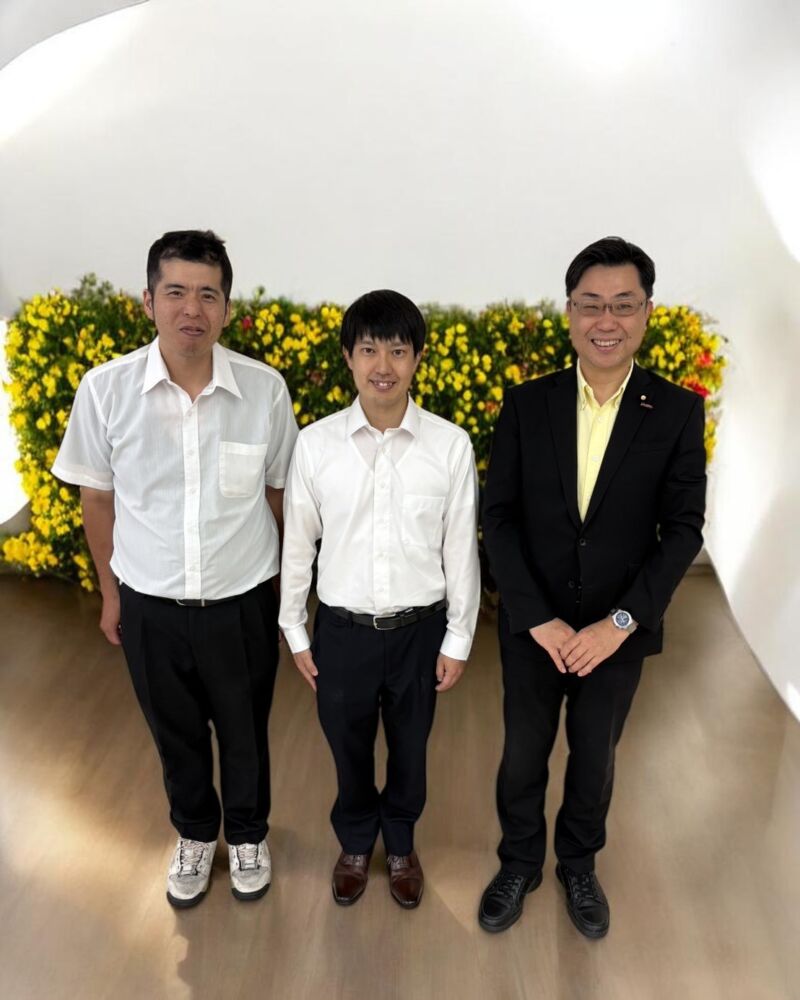 Image for the Tweet beginning: シンちゃんと清クンに、大麻取締法改正後の大麻由来医薬品に係る進捗について報告。
未だ国内で大麻由来医薬品は承認されていませんが、難治てんかんと生きる方が生活の質を維持するために大麻由来食品を摂取することは国の研究班による特定臨床研究として実現できました。
また報告聞いて下さいね。 