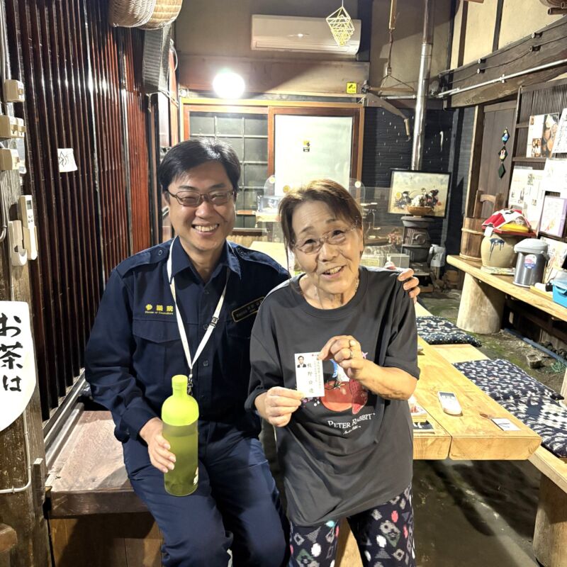 Image for the Tweet beginning: 八女市平和祈念式典に送り出して下さった、ふみちゃんの味そ汁屋さんの後藤富美子さん。
星野村で手作りのお味噌。漫画『クッキングパパ』にも登場なさいました。
美味しいお味そ汁で心も体も満たされます。
ふみさんの優しいお心に、生きる力が沸きます。
『また、遊びにおいで。』 