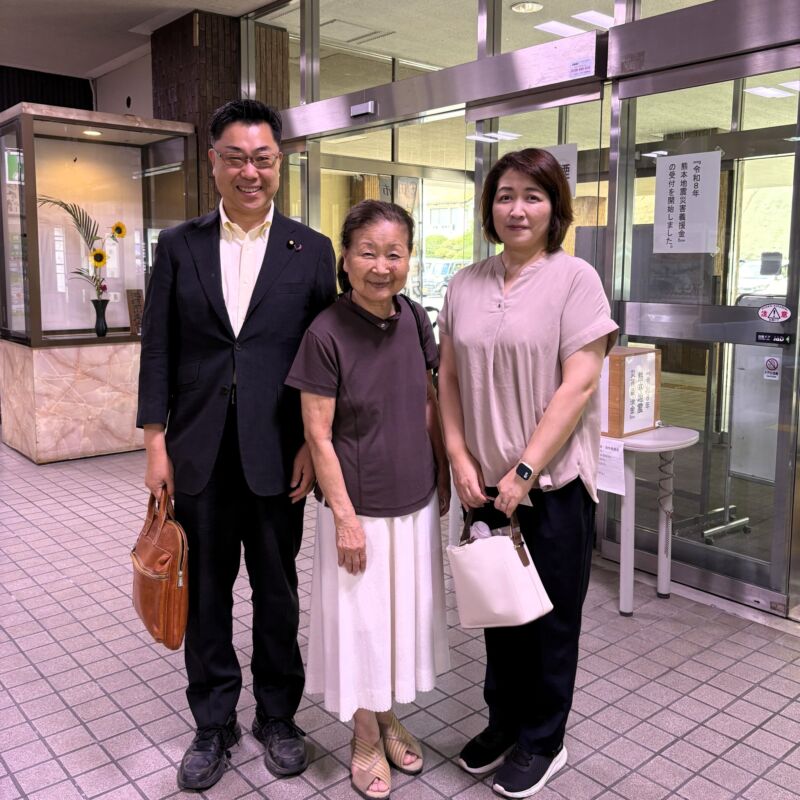 Image for the Tweet beginning: 田川市役所にて、嬉しい出会い。
「あ、あきのさんだ❣」
いつもお世話になり、有難うございます‼
お会いできて、本当に嬉しいですよ。まだまだ、暑いですから、お身体を大切にしてくださいね。
有難うございました。 