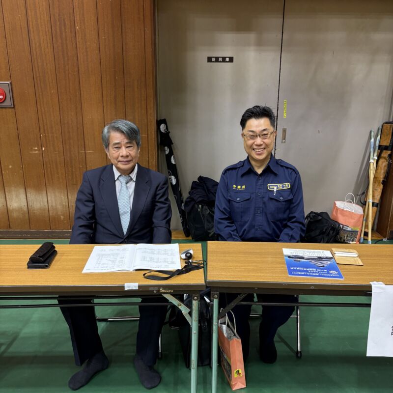 Image for the Tweet beginning: NPO法人国際社会人剣道クラブ 第23回国際親善剣道大会が熊本市総合体育館で開催。先生方の試合に感動しました。
私は大会役員として救護を仰せつかりました。
箕田修治先生、甲斐 豊先生のもとで、筋断裂などの対応に当たりました。
小林先生、無理してはダメですよ。 