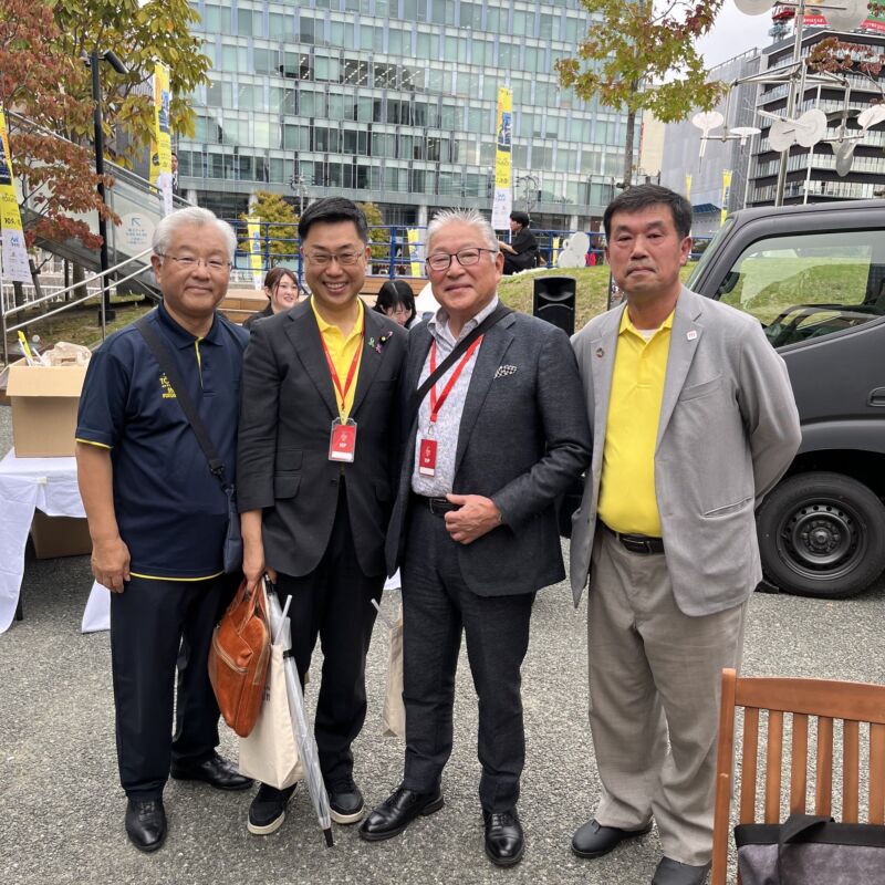 Image for the Tweet beginning: マイナビ ツール・ド九州2026のフィニッシュ地点の天神橋にて。
私は自転車が大好き。九州経済連合会が導入を目指す九州MaaS(Mobility as a Service)に協力して、公共交通に自転車を持ち込んで移動しています。
自転車が二次交通に位置づけられるよう頑張ります。
